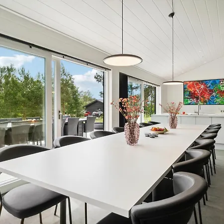 Lovely Home In Ebeltoft With Sauna