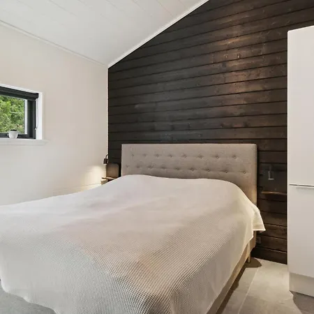 Lovely Home In Ebeltoft With Sauna
