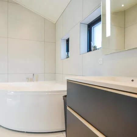 Lovely Home In Ebeltoft With Sauna Ebeltoft