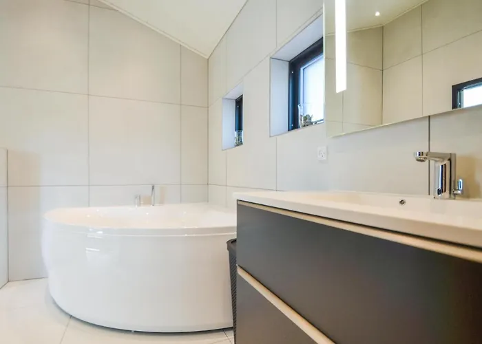 7 Bedroom Lovely In Ebeltoft