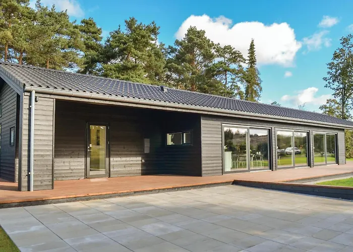 7 Bedroom Lovely In Сasa de vacaciones Ebeltoft